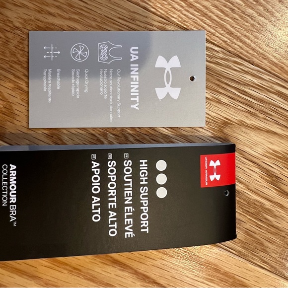 Under Armour Sports Bra Size SMALL 🖤 - Picture 8 of 11